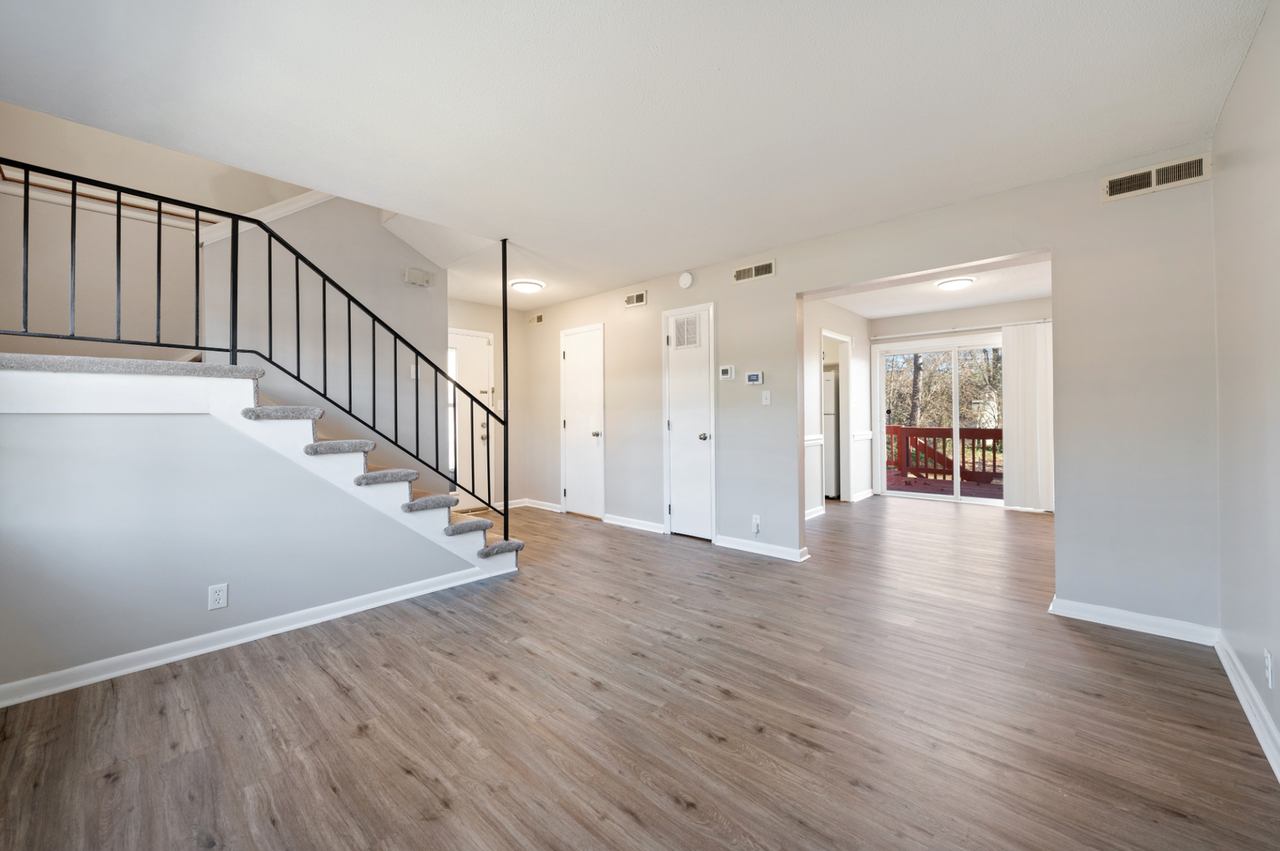 3422 Atlantic Ave - Photo 2 of 11