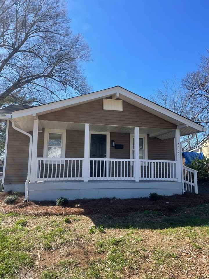 2806 Stockton St - Photo 3 of 9