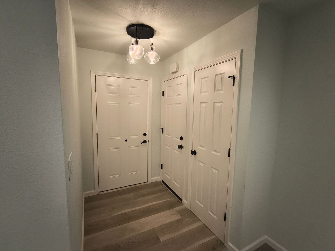 5376 Scenic Ave - Photo 5 of 50