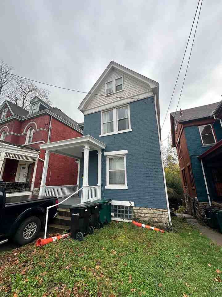 2661 Bellevue Ave - Photo 2 of 14