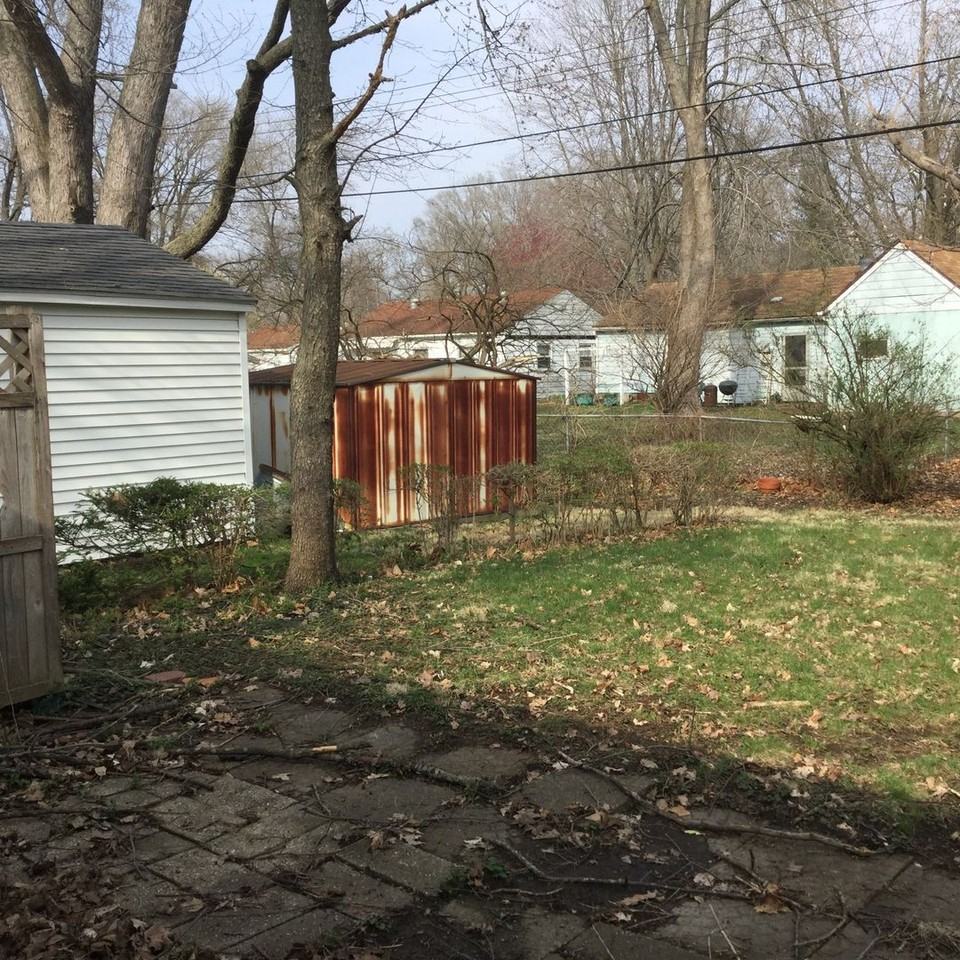 1402 Glendale Dr - Photo 3 of 24