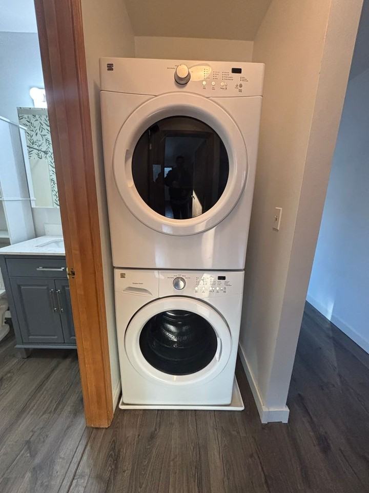 2233 Alpine Dr #C - Photo 6 of 12