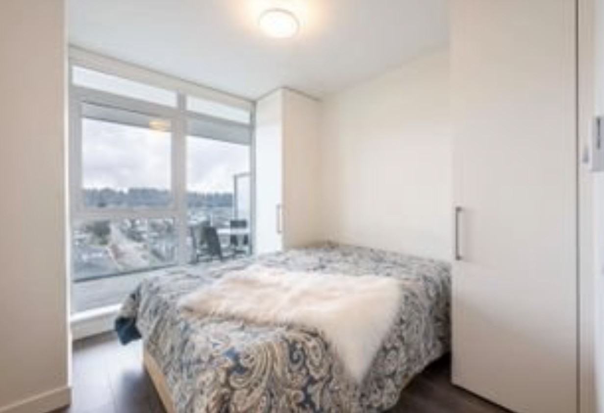 525 Foster Avenue - Photo 4 of 9