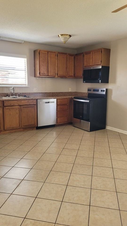 123 Deerwood Ct - Photo 5 of 30