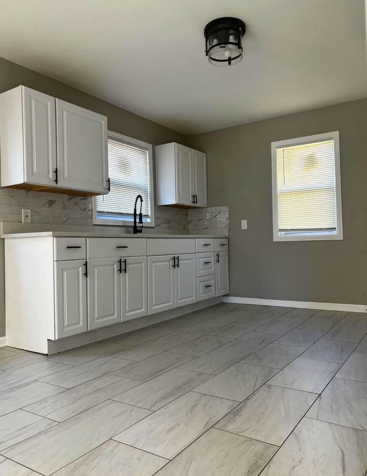 3564 Tyler St - Photo 3 of 10