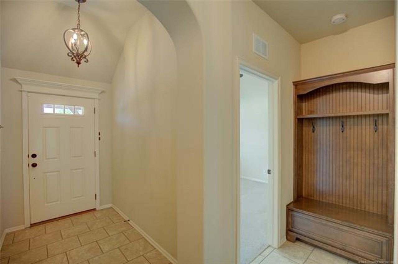 13334 S 21st St - Photo 4 of 50