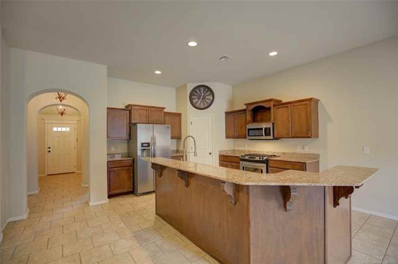 13334 S 21st St - Photo 6 of 50