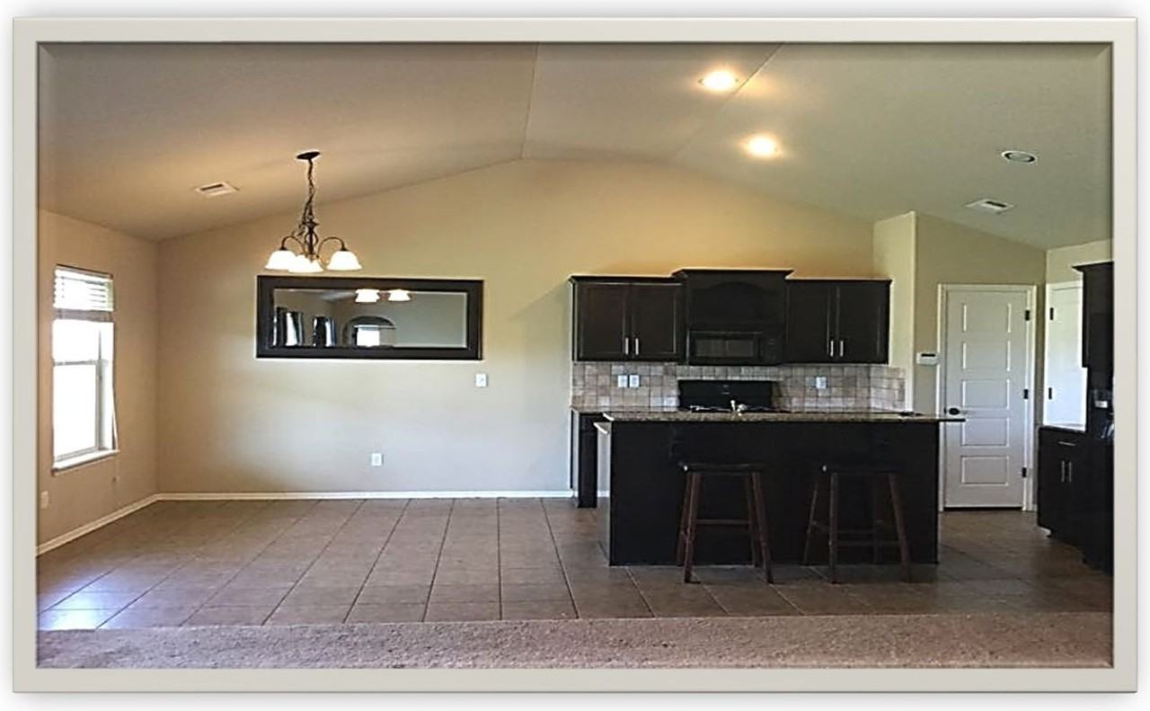 18315 E 42nd St - Photo 4 of 8