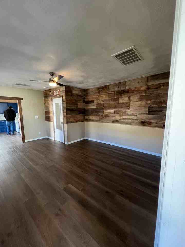 90 W 100 S - Photo 7 of 10