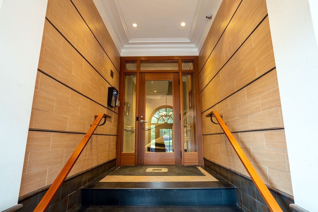 459 Centre St - Photo 4 of 7