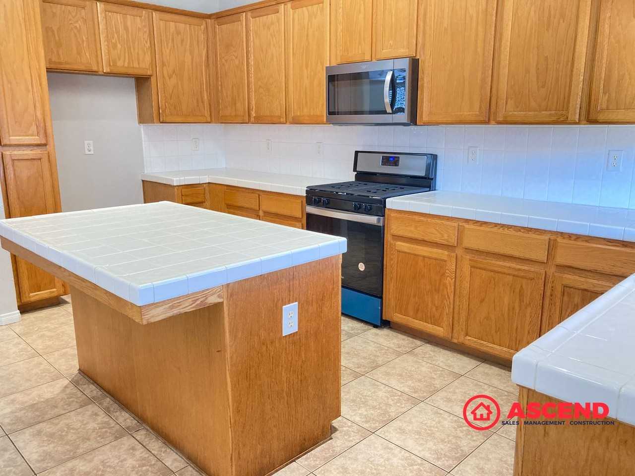 14315 Via La Merced - Photo 5 of 12