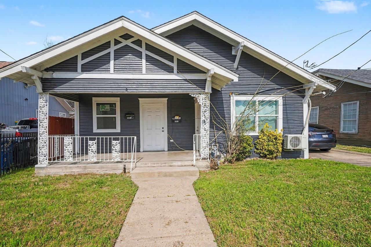 4805 Belmont Ave - Photo 2 of 25