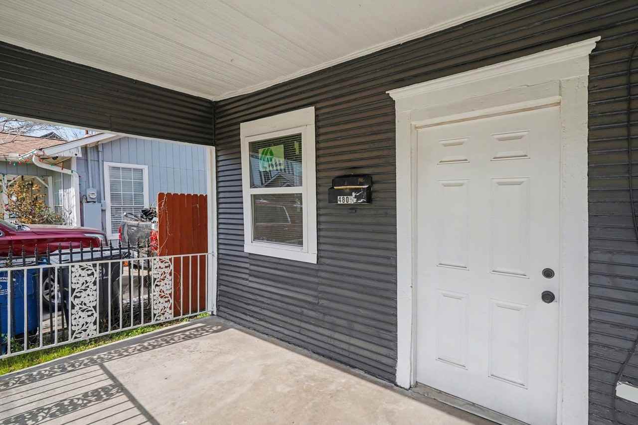 4805 Belmont Ave - Photo 3 of 25