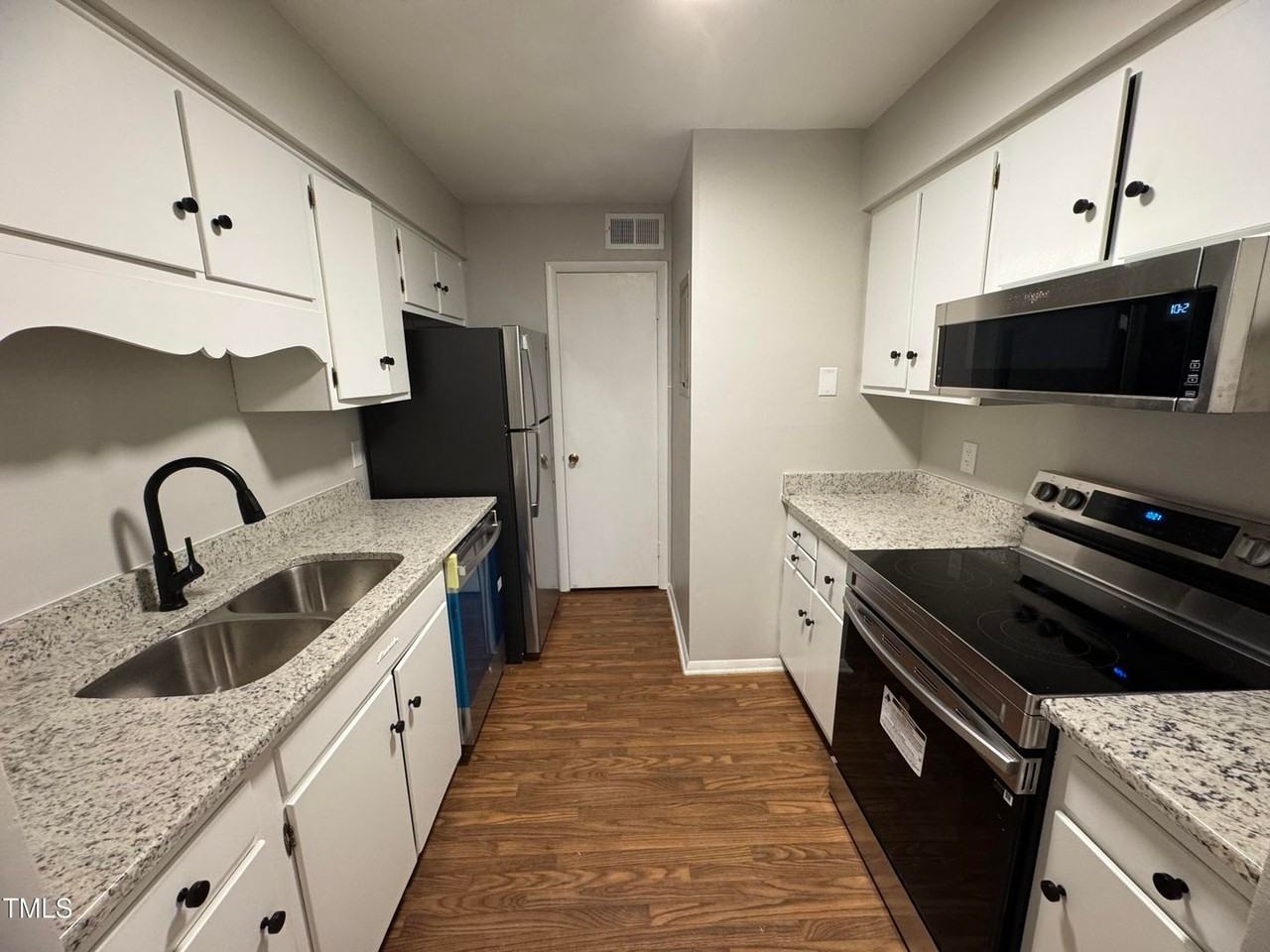 1222 Teakwood Pl - Photo 2 of 15