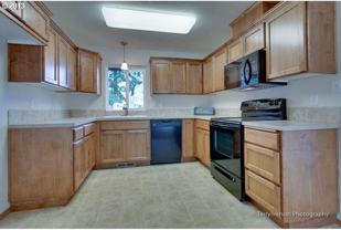 17223 Se Woodward Ct - Photo 1 of 1