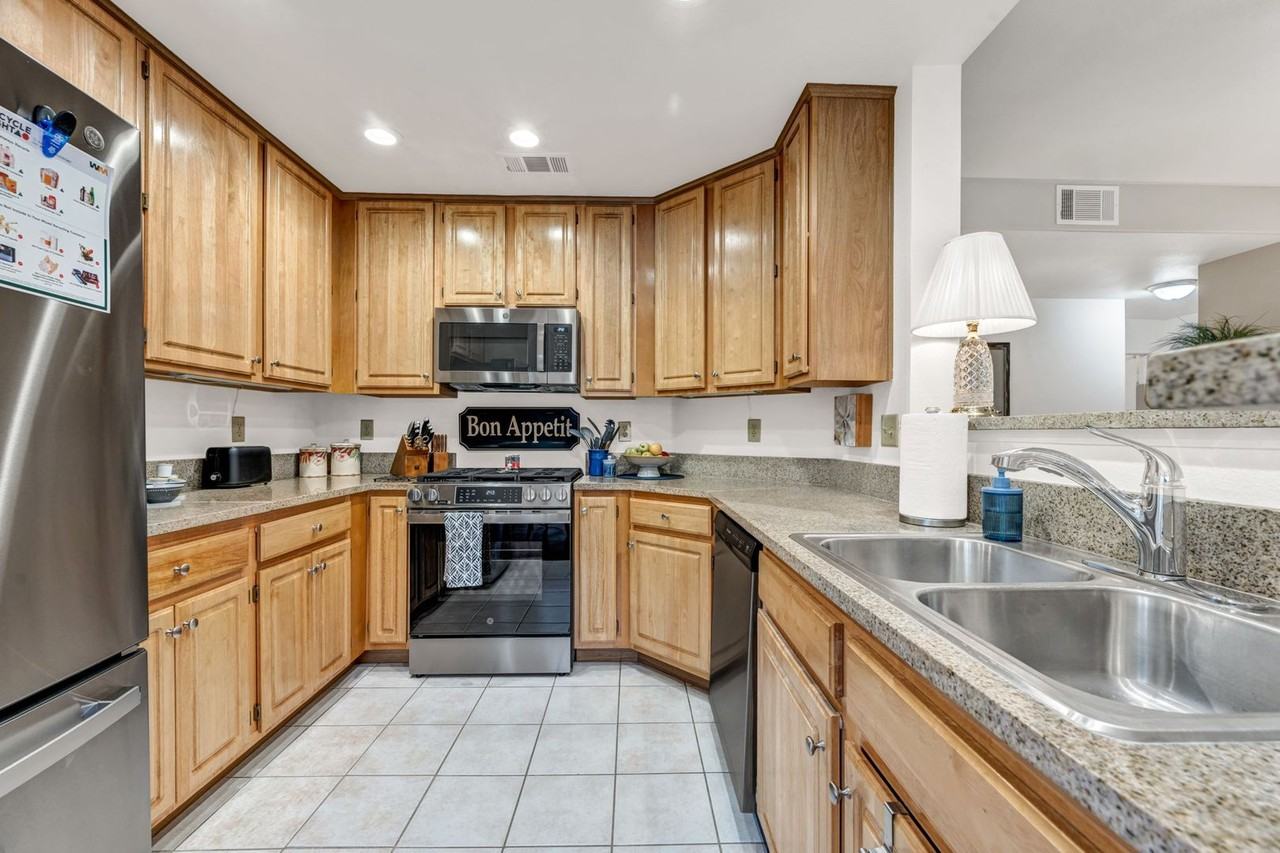 900 S Meadows Pkwy #1914 - Photo 5 of 50