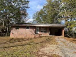 featured image of 219 Summer Hill Rd