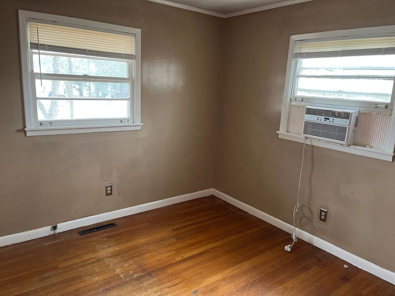 219 Summer Hill Rd - Photo 2 of 5