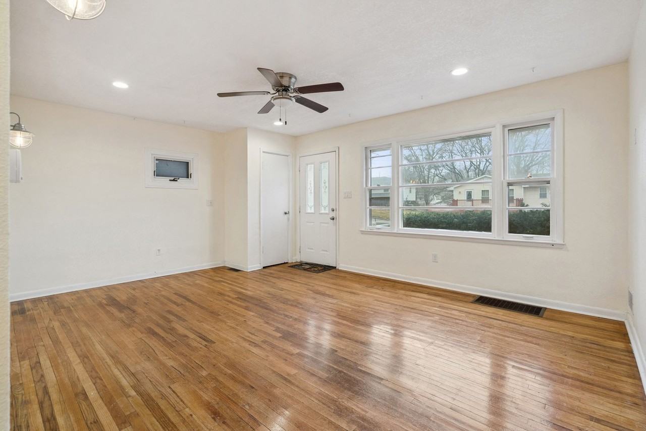 1206 Amos Ave - Photo 3 of 27