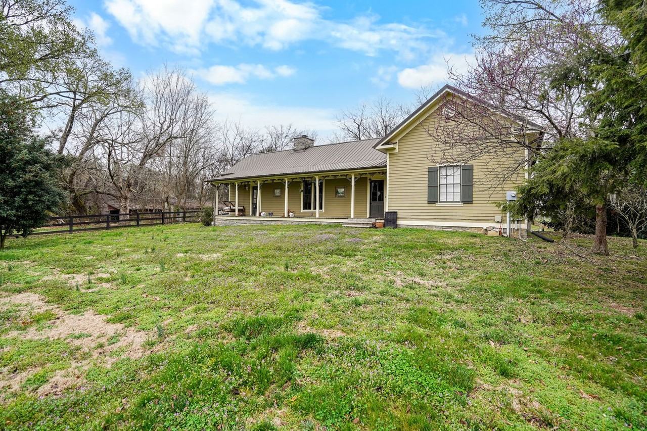 251 Cheatham Springs Rd - Photo 7 of 36