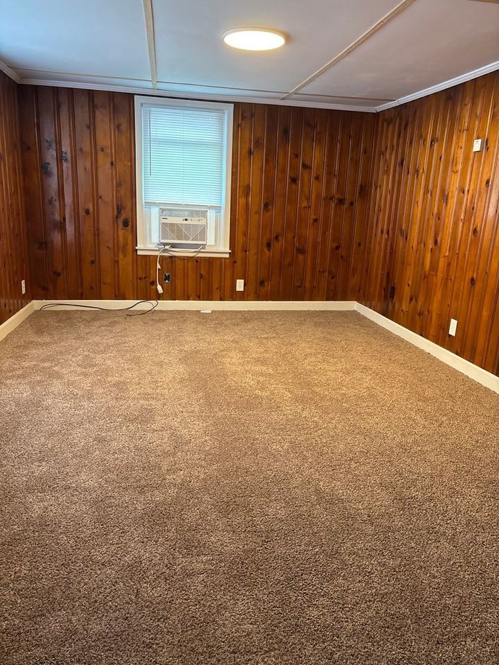 32 Jefferson St - Photo 3 of 7