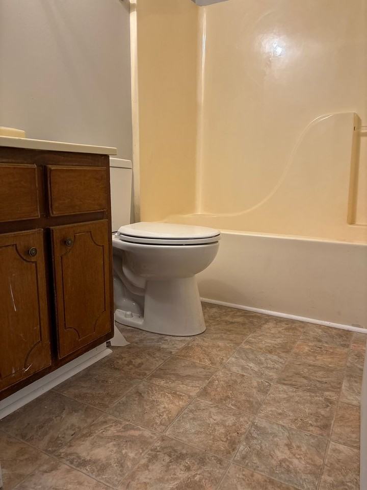 32 Jefferson St - Photo 5 of 7