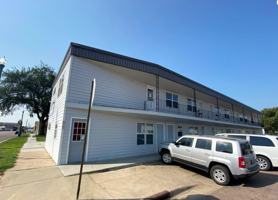 featured image of 925 N Main St