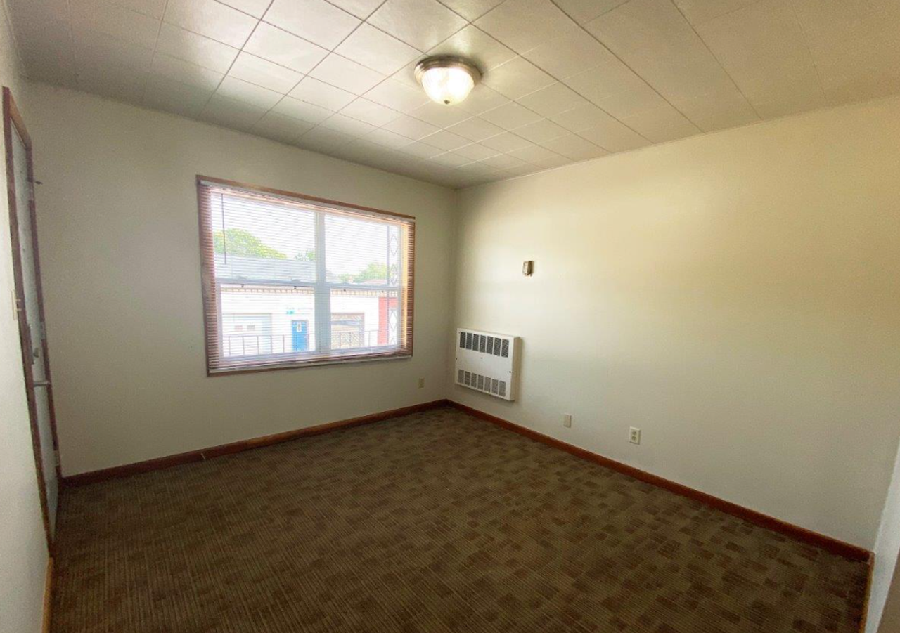 Main Street Apartements. - Photo 2 of 3