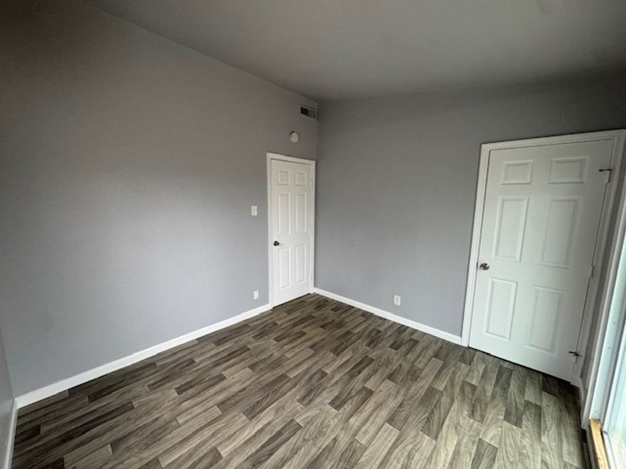 143 Saint James Ln - Photo 5 of 12