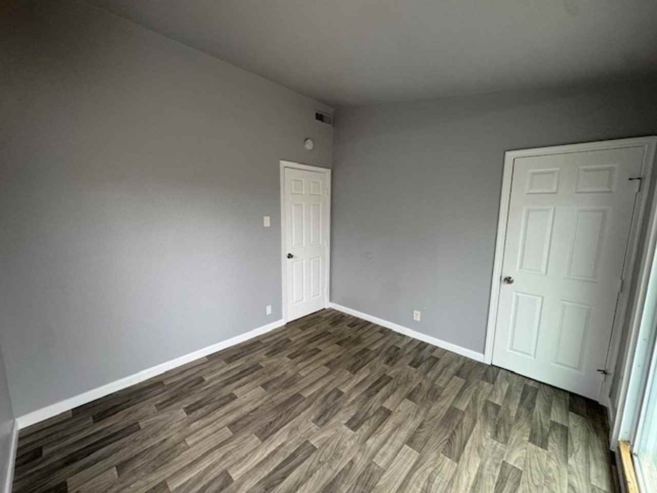 143 Saint James Ln - Photo 6 of 12