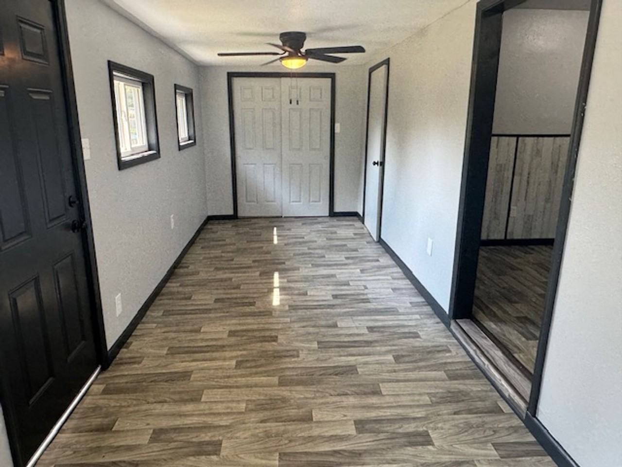 1608 Parklane Dr - Photo 5 of 8