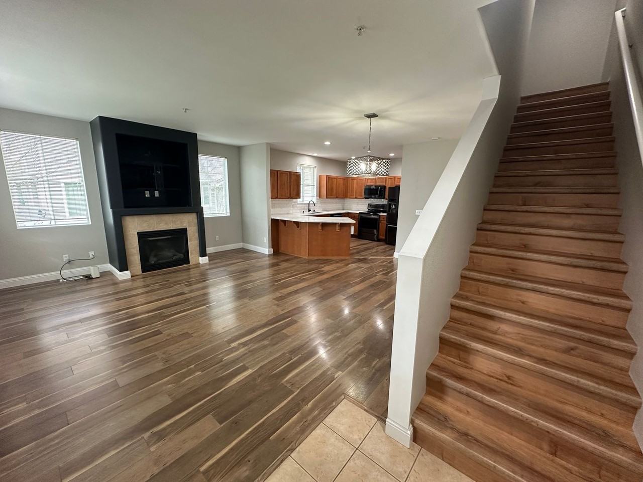 2350 Simmons St - Photo 2 of 20