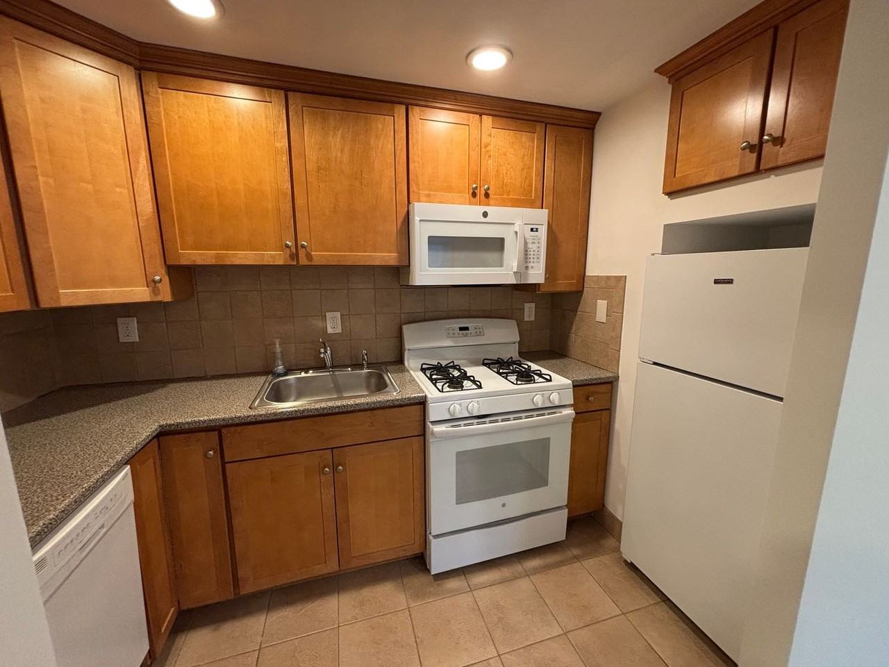 Kingstown Way - Photo 3 of 5