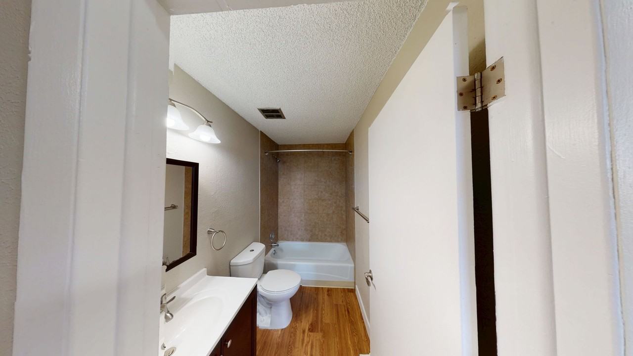 Amber Apartments - Photo 6 of 12