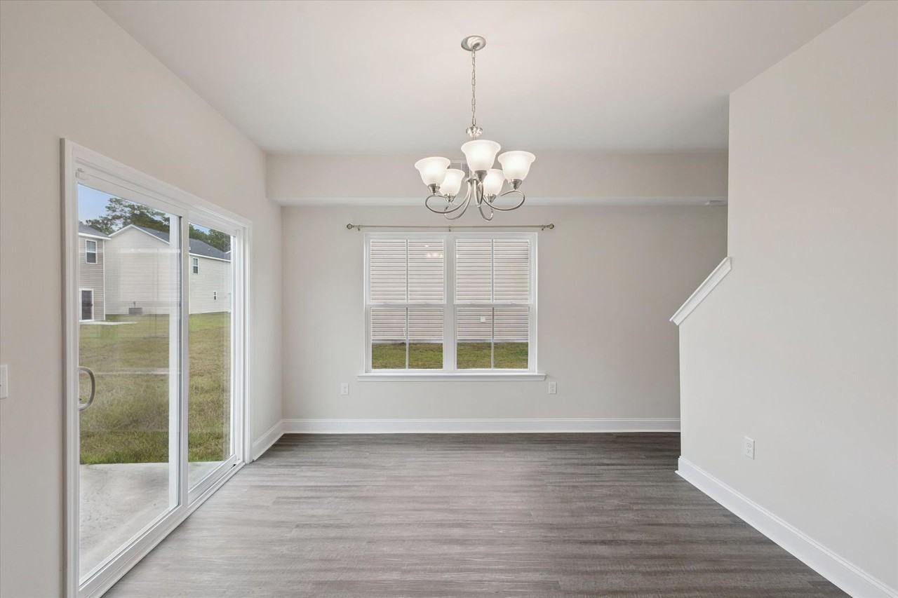 717 Mill Creek Cir - Photo 6 of 33