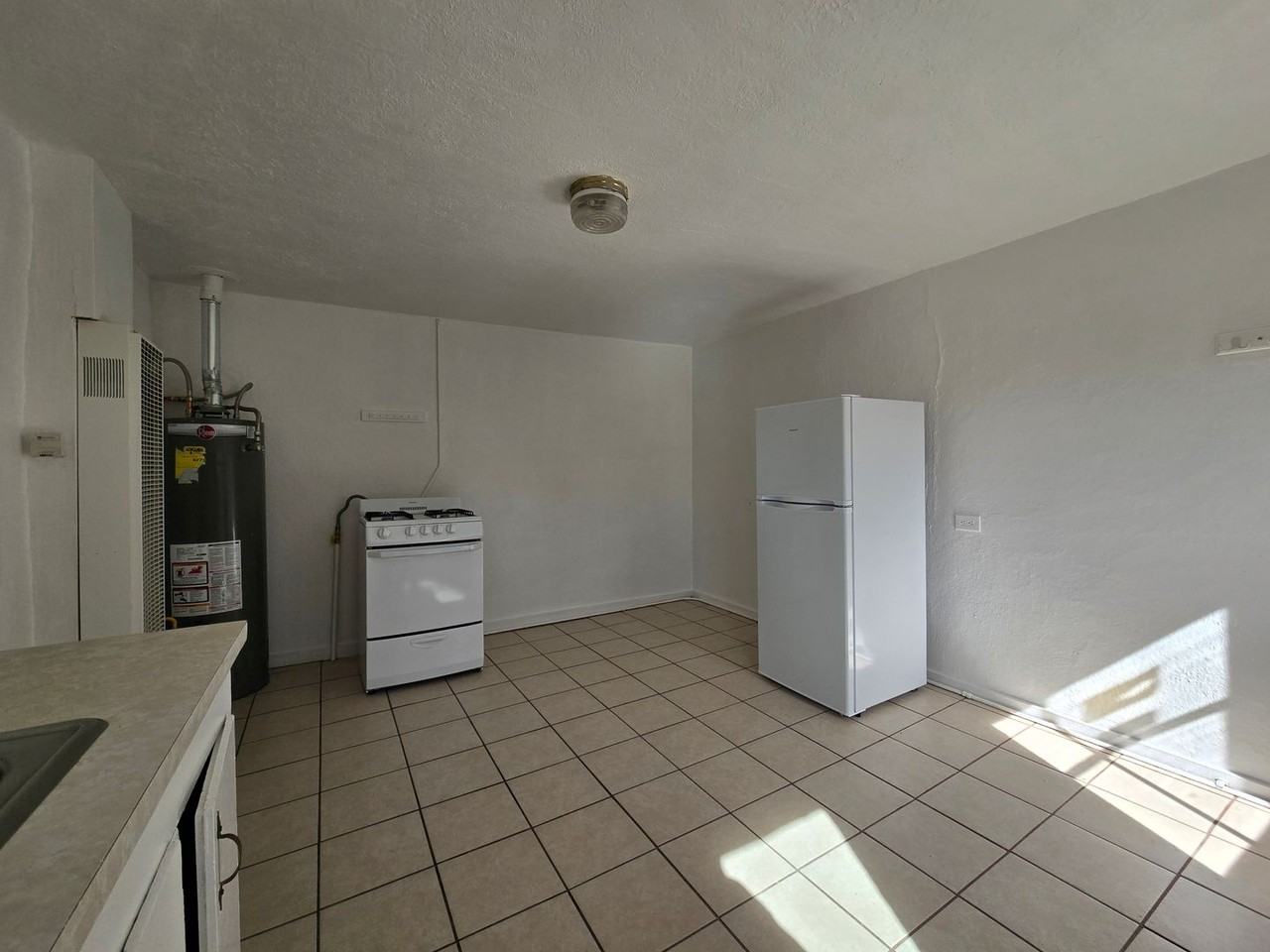 739 Montez Pl - Photo 7 of 16