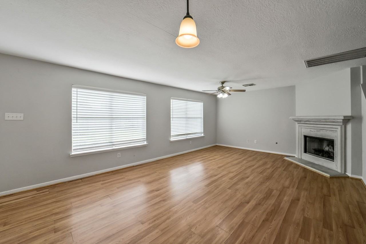 3231 Stoneydale Ln - Photo 6 of 50