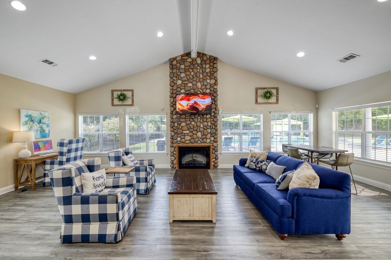 Experience the best of apartment living at City Heights Denham Springs. - Photo 6 of 24