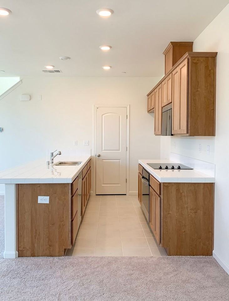 2240 Gladiola Dr - Photo 7 of 31