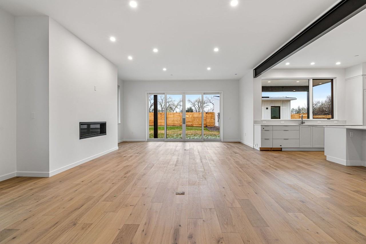 2155 Vine Ave - Photo 4 of 24