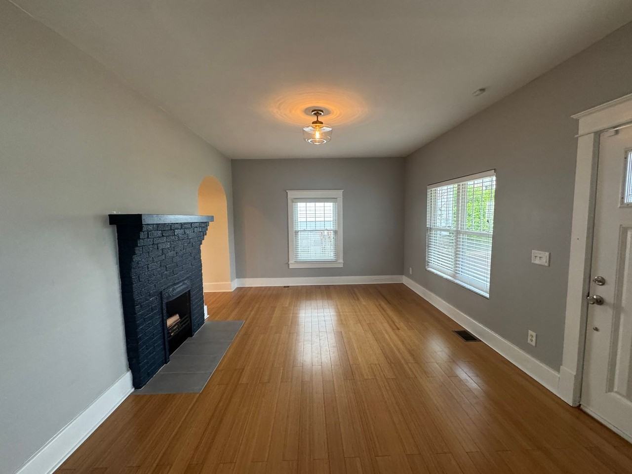 1308 Shelby Ave - Photo 4 of 29