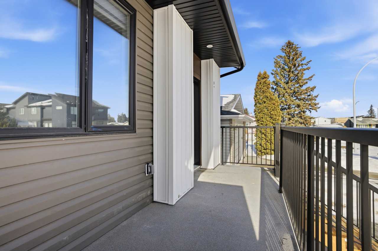 9938 162 Street Northwest - Photo 5 of 36