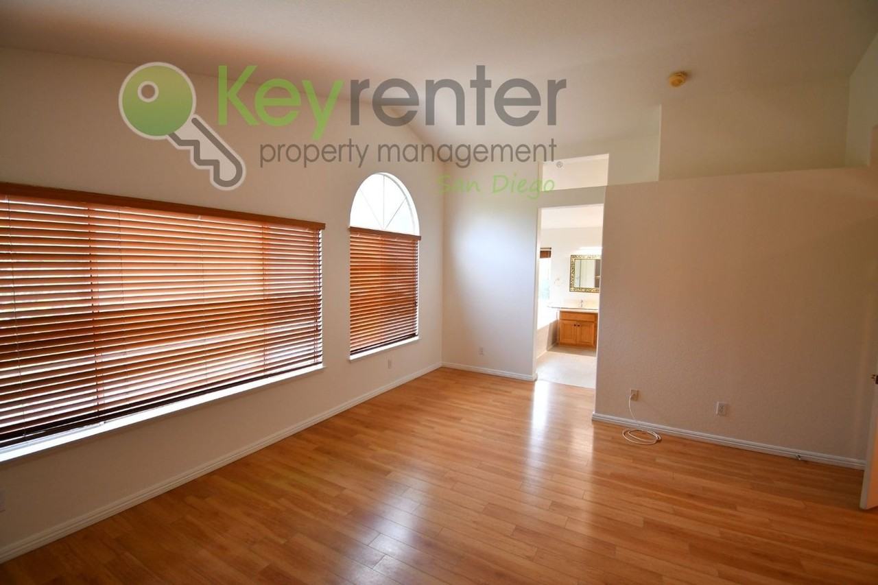 7712 Goldfish Way - Photo 3 of 33