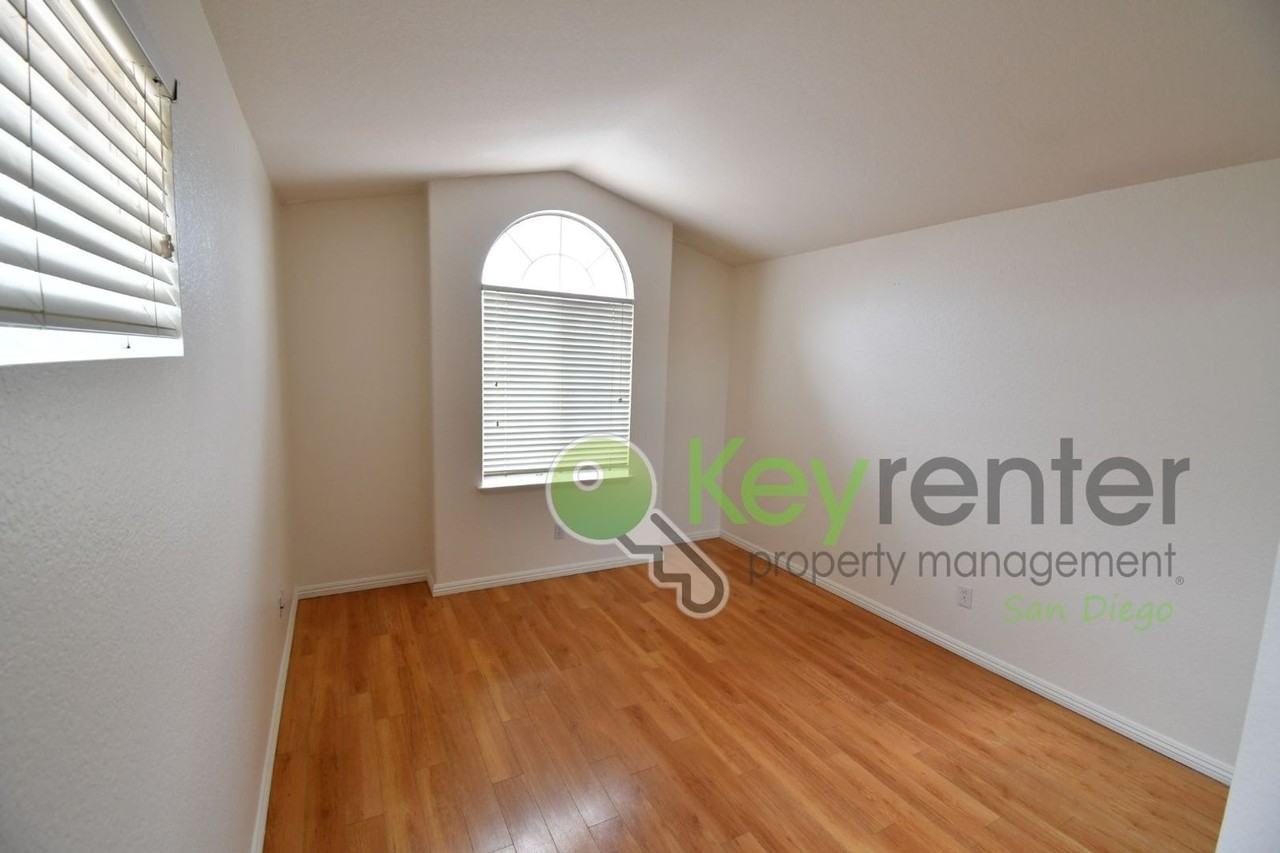 7712 Goldfish Way - Photo 6 of 33