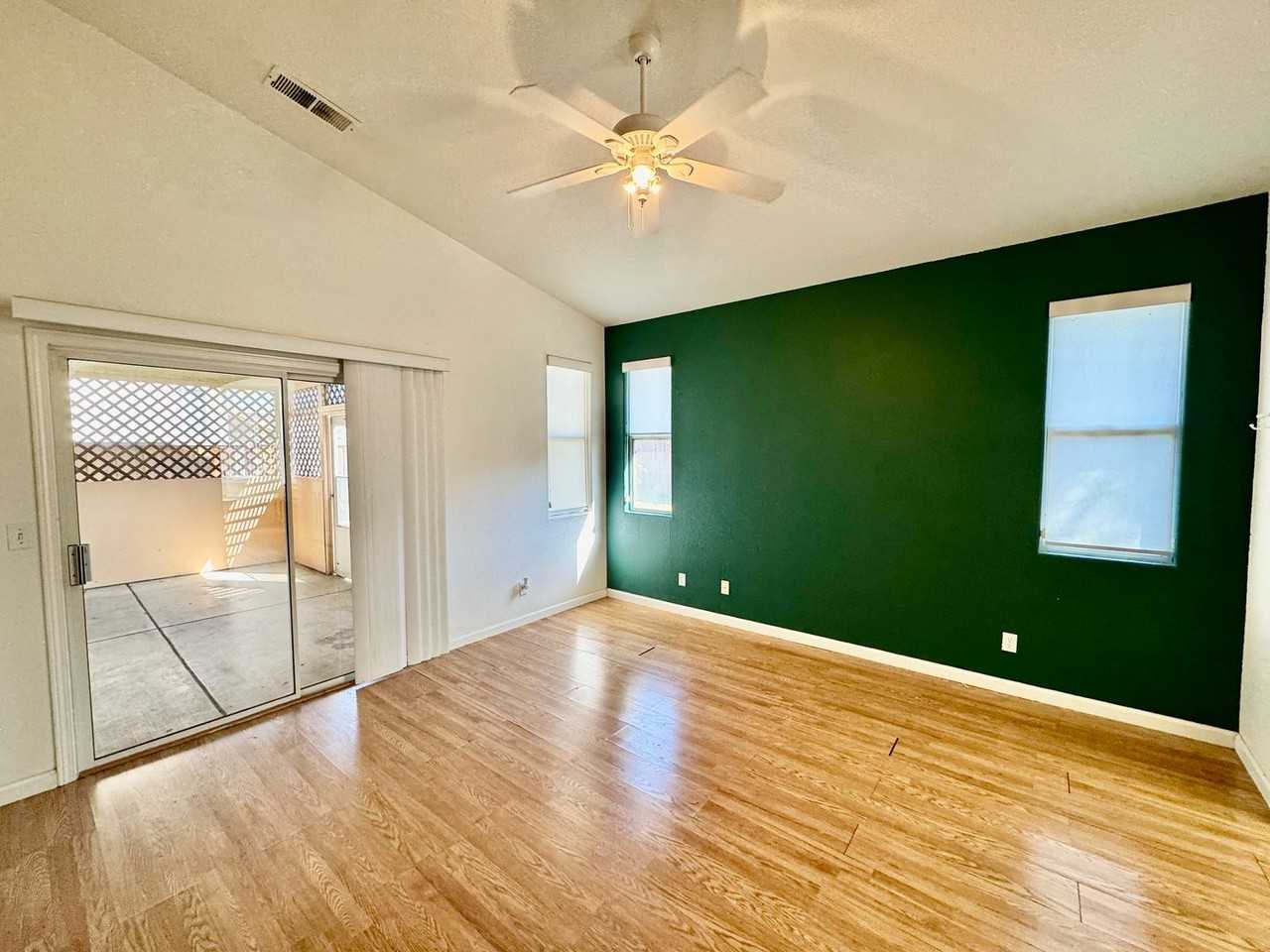 312 Rosalie Ct - Photo 6 of 14