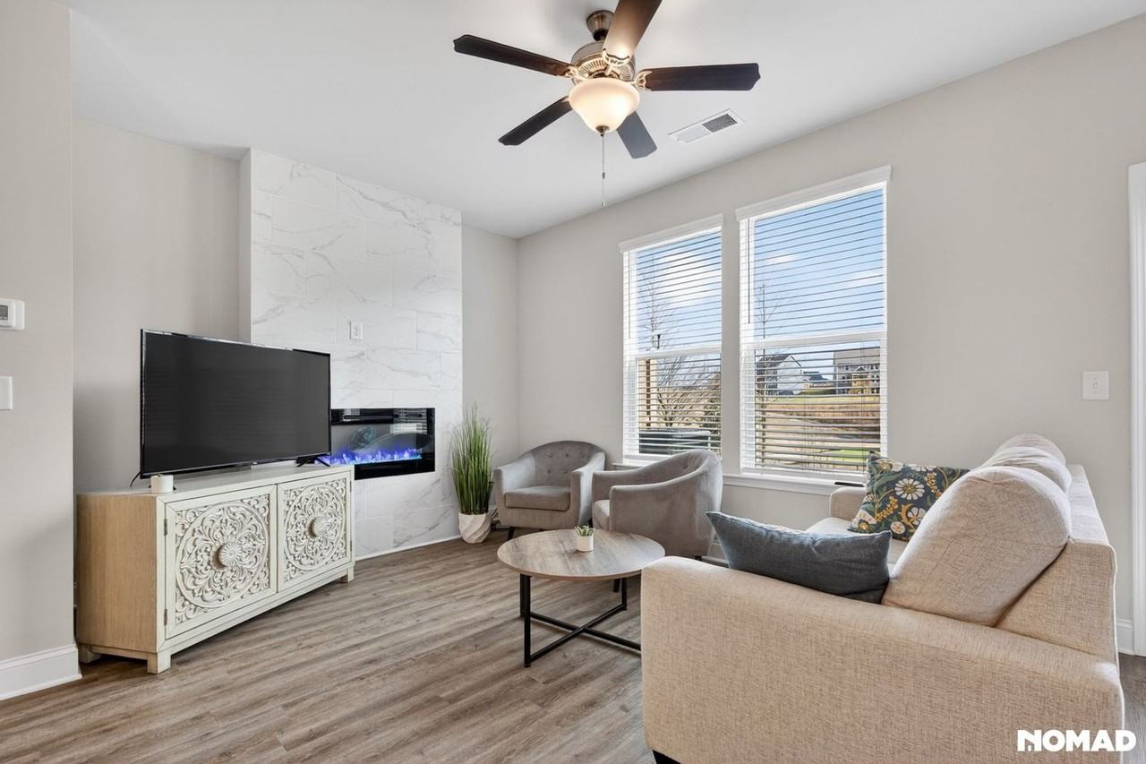 110 Greenview Ct - Photo 2 of 32