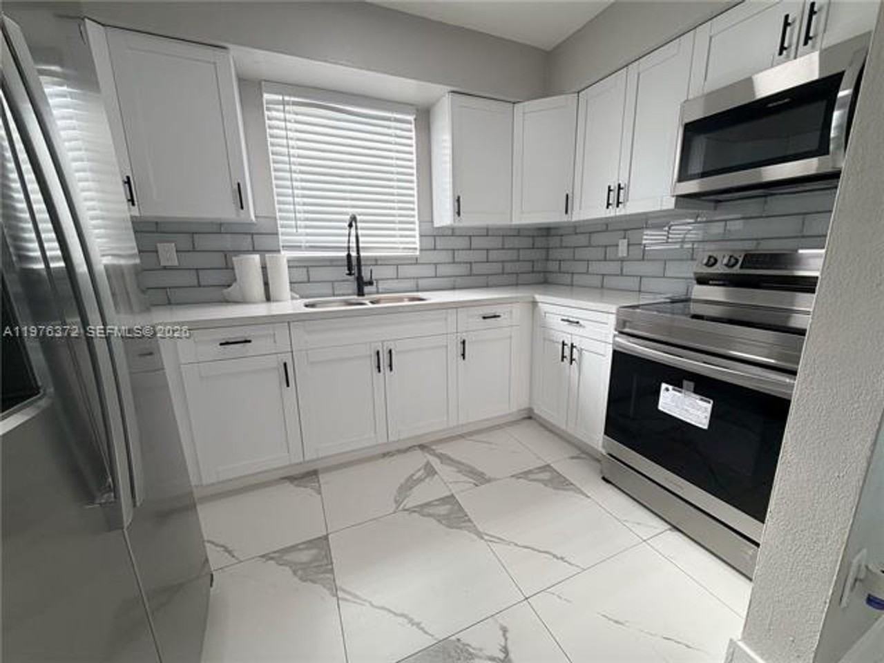 508 E 23rd St #508 - Photo 4 of 15