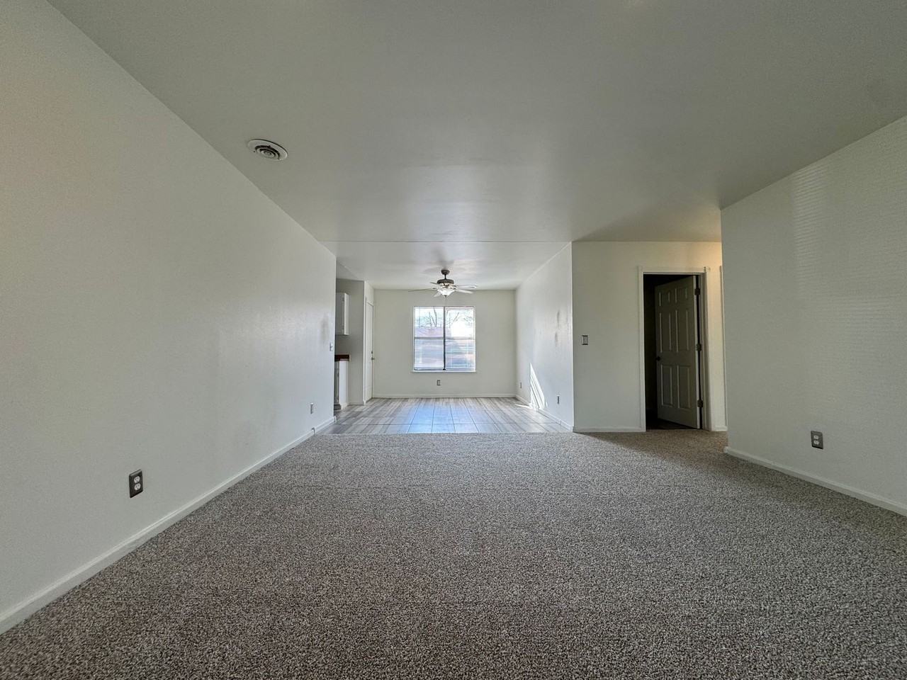 1802 S 14th Pl - Photo 2 of 22