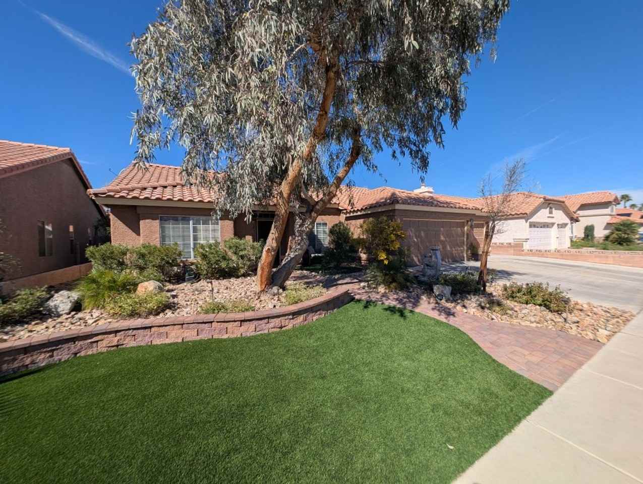 7435 Falcon Rock Dr - Photo 2 of 37