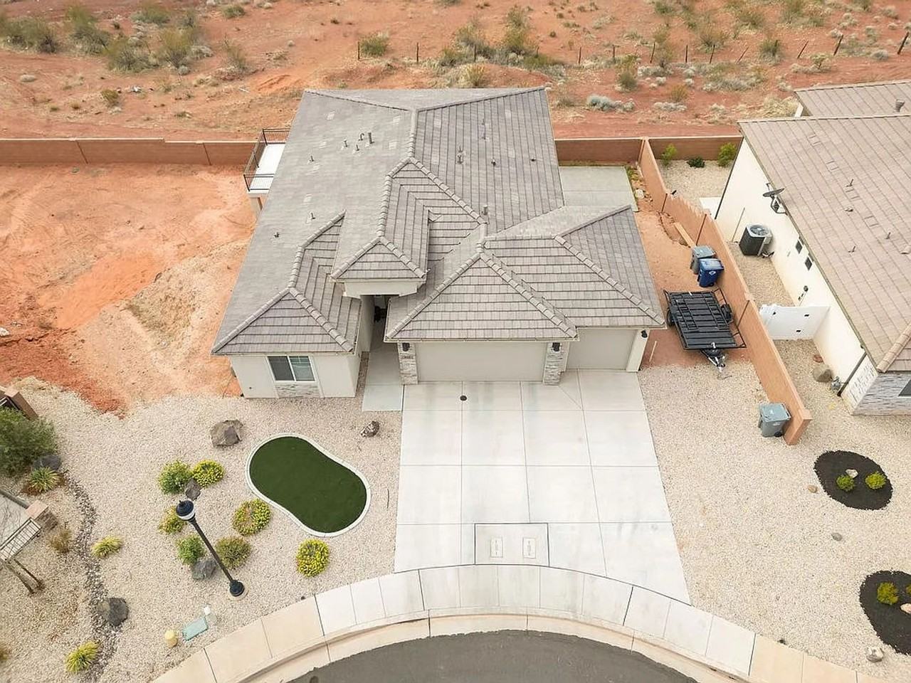 512 Todd Pl - Photo 3 of 34